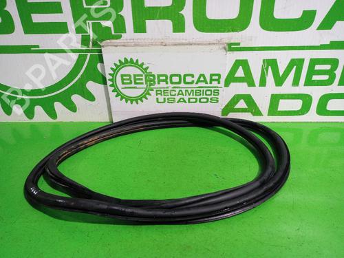 Used Rubber door seal VW T-ROC (A11, D11) 1.0 TSI (110 hp) 31553946