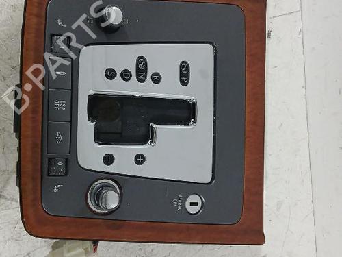 Used Shift knob Shift knob VW PHAETON (3D1, 3D2, 3D3, 3D4, 3D6, 3D7, 3D8, 3D9) 3.0 V6 TDI 4motion (240 hp) 32461919 32461919