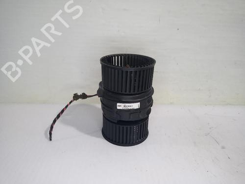 Used Heater blower motor Heater blower motor RENAULT MEGANE III Hatchback (BZ0/1_, B3_) 1.2 TCe (BZ2B, BZ11) (116 hp) 31558306 31558306