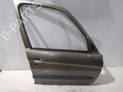 Used Right front door Right front door 31566023 31566023