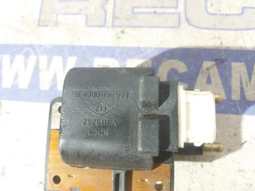 Used Ignition coil RENAULT MEGANE I (BA0/1_) [1995-2004]  31678405