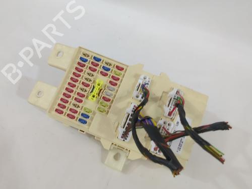 Used Fuse box Fuse box 38867482 38867482