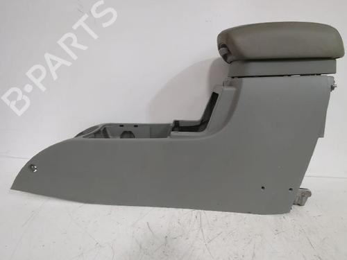 Mittelkonsole KIA CARENS III MPV (UN) 2.0 CRDi 140 (140 hp) 31564036