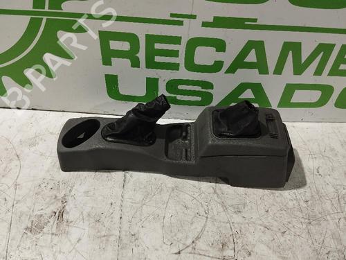 Used Middle console FORD TRANSIT CONNECT (P65_, P70_, P80_) 1.8 TDCi (90 hp) 31543962