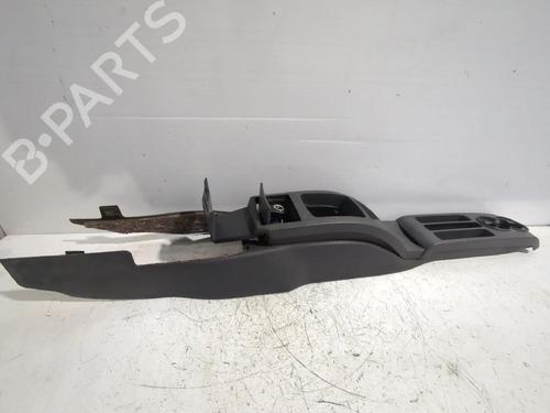 Console centrale VW POLO IV Saloon (9N2, 9N4) 1.9 TDI (101 hp) 32464198