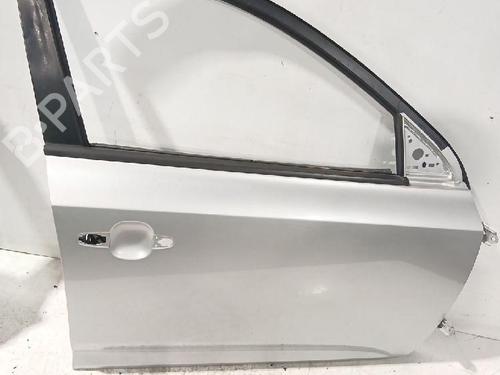 Used Right front door KIA CEE'D Hatchback (ED) 1.6 CRDi 90 (90 hp) 31566410