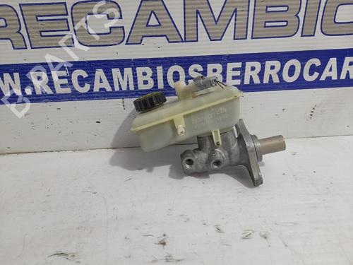 Used Brake master cylinder Brake master cylinder RENAULT LAGUNA II (BG0/1_) [2001-2007] 31674025 31674025