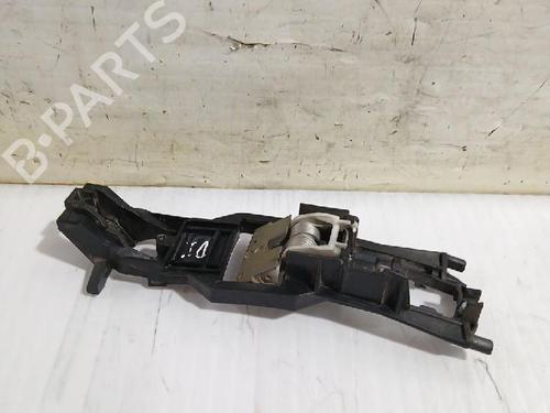 Used Front left exterior door handle MERCEDES-BENZ CLK (C209) CLK 240 (209.361) (170 hp) 31564144