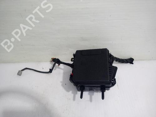 Used Fuse box Fuse box RENAULT MEGANE IV Saloon 1.3 TCe 115 (LVN9) (116 hp) 31558231 31558231