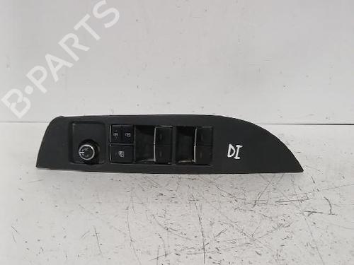 Used Left front window switch Left front window switch TOYOTA COROLLA Saloon (_E21_) 1.8 VVTi Hybrid (ZWE211) (122 hp) 33747263 33747263