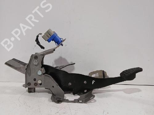 Used Break pedal FORD PUMA (J2K, CF7) 1.0 EcoBoost (125 hp) 32464796