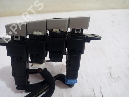 switch-kia-carnival-ii-gq-1999-2000-2001-2002-2003-2004-2005-2006-2007-31561208 main image