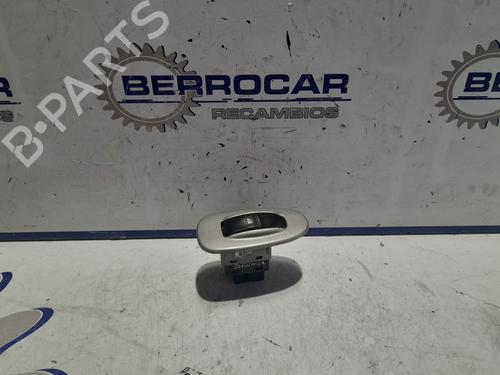 Used Right rear window switch Right rear window switch 38869536 38869536