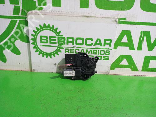 Used Right rear window motor RENAULT GRAND SCÉNIC III (JZ0/1_) 1.2 TCe (JZ16) (132 hp) 31550892