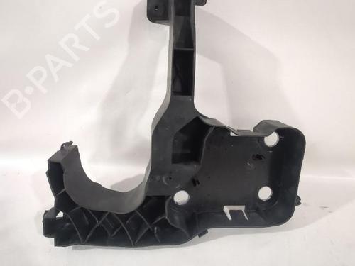 Used Left headlight support Left headlight support RENAULT MEGANE II Coupé-Cabriolet (EM0/1_) 1.5 dCi (EM1E) (106 hp) 33262741 33262741