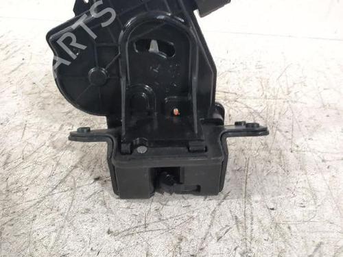 Used Tailgate lock TOYOTA AURIS (_E15_) 1.6 (ZRE151_, ZRE151R) (124 hp) 31566612