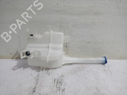 Used Windscreen washer tank HYUNDAI ix35 (LM, EL, ELH) 2.0 CRDi 4WD (136 hp) 31562634