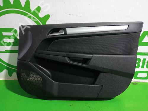 Forreste højre beklædning OPEL ASTRA H Saloon (A04) 1.4 (L69) (90 hp) 31551302