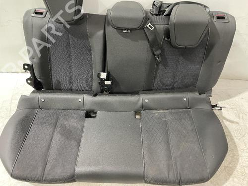 Stoel achter OPEL CORSA F (P2JO) 1.2 (68) (101 hp) 31562704