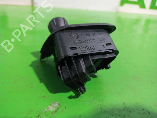 Steering wheel controls RENAULT SCÉNIC II (JM0/1_) 1.6 BiFuel | BP31552343E15 