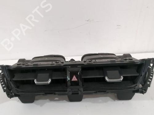 Used Air vent Air vent TOYOTA COROLLA Estate (_E21_) 1.8 Hybrid (ZWE211W) (122 hp) 31562999 31562999