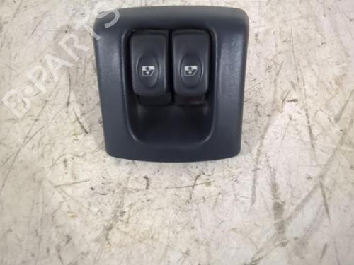 Used Right front window switch Right front window switch RENAULT MEGANE I Classic (LA0/1_) 1.6 16V (LA00, LA04, LA0B, LA11, LA16, LA19, LA1J, LA1K,... (107 hp) 31565988 31565988