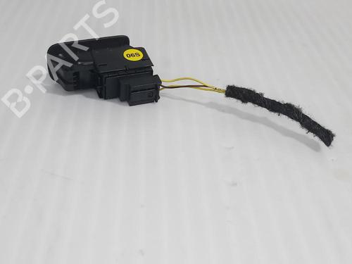 Left rear window switch VW TOURAN (5T1) 1.6 TDI | BP31555638I29