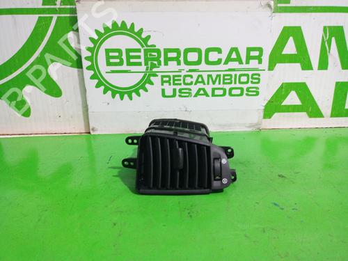 Used Air vent KIA SORENTO I (JC) 2.5 CRDi (170 hp) 31551696