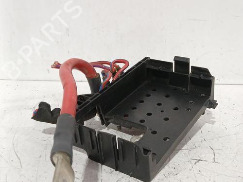 Used Fuse box Fuse box 38866629 38866629