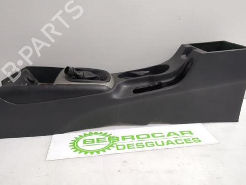 Console centrale HYUNDAI i30 (FD) 1.6 CRDi (90 hp) 31567027