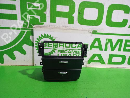 Used Ashtray KIA SORENTO I (JC) 2.5 CRDi (170 hp) 31551632