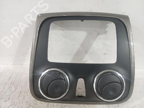 Used Air vent DACIA SANDERO II 1.5 dCi (90 hp) 31566525