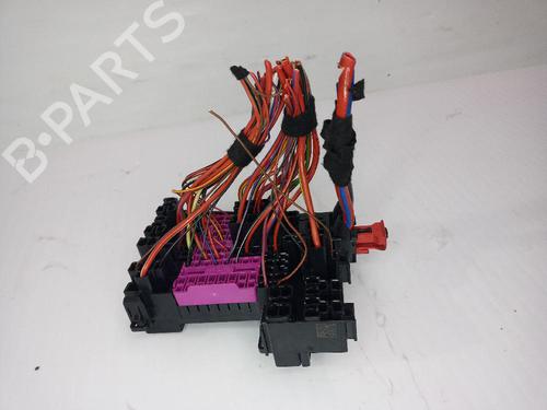Fuse box SEAT ARONA (KJ7, KJP) 1.0 TSI | BP31556431E1