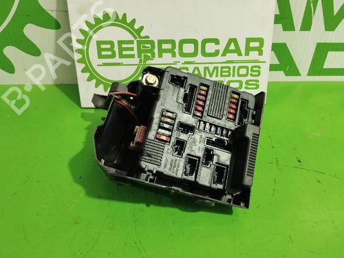 Used Fuse box RENAULT SCÉNIC II (JM0/1_) 1.6 BiFuel (113 hp) 31544787
