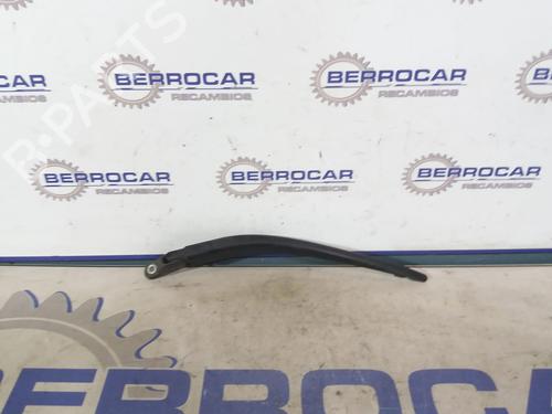 Used Rear windshield wiper arm Rear windshield wiper arm 38869172 38869172