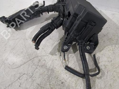 Sikringsdåse TOYOTA COROLLA Hatchback (_E21_, _EA1_, _EH1_) 1.8 VVTi Hybrid (ZWE219) (140 hp) 32462015