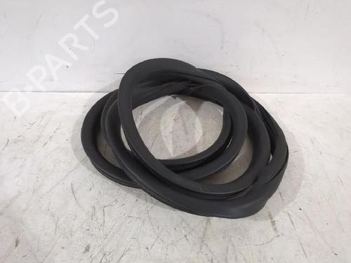 Used Rubber door seal PEUGEOT RIFTER 1.5 BlueHDi 100 (102 hp) 31564687