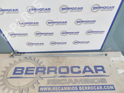 Used Front windshield wiper arm MERCEDES-BENZ A-CLASS (W168) A 140 (168.031, 168.131) (82 hp) 31569671