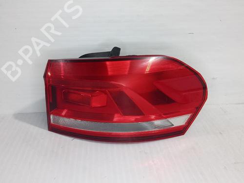 Used Right taillight VW TOURAN (5T1) 1.6 TDI (110 hp) 31555685