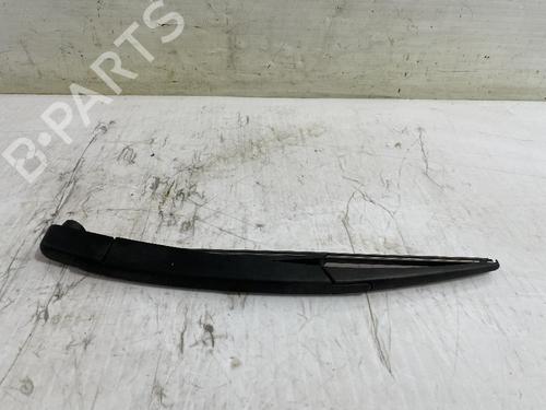 Used Rear windshield wiper arm OPEL CORSA F (P2JO) 1.2 (68) (101 hp) 31562792