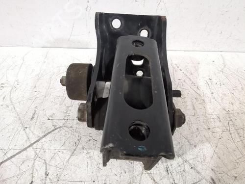 Used Engine mount Engine mount TOYOTA AURIS (_E15_) 1.6 (ZRE151_, ZRE151R) (124 hp) 33735462 33735462