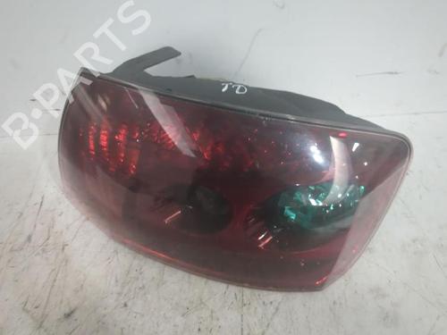 Used Right taillight PEUGEOT 407 (6D_) 2.0 HDi 135 (6DRHRH, 6DRHRE, 6DRHRG, 6DRHRJ) (136 hp) 31564943