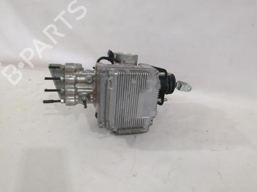 Used Servo brake Servo brake TOYOTA YARIS (_P13_) 1.5 (NSP131_) (112 hp) 33570872 33570872