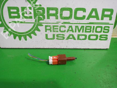 switch-nissan-qashqai-ii-j11-j11_-2013-31548942 main image