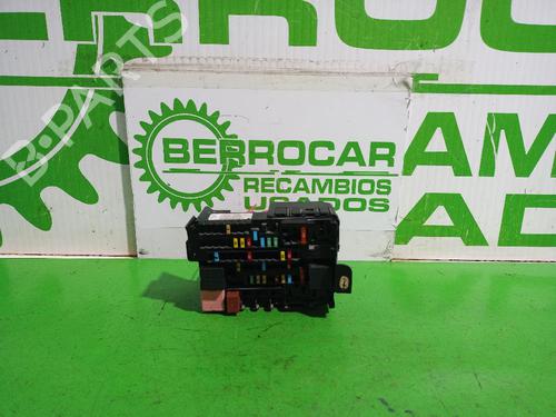 Used Fuse box Fuse box RENAULT LAGUNA III Grandtour (KT0/1) 3.0 dCi (KT03, KT13) (235 hp) 31552570 31552570