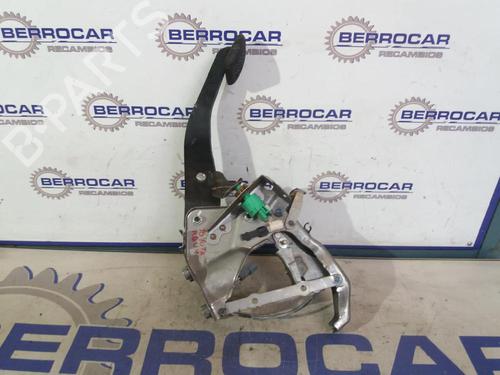 Koppelingspedaal TOYOTA RAV 4 III (_A3_) [2005-2014]  31678172