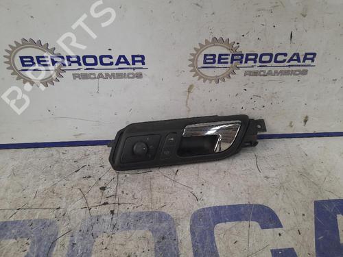 Used Front left interior door handle VW POLO IV (9N_, 9A_) 1.2 (54 hp) 31570441