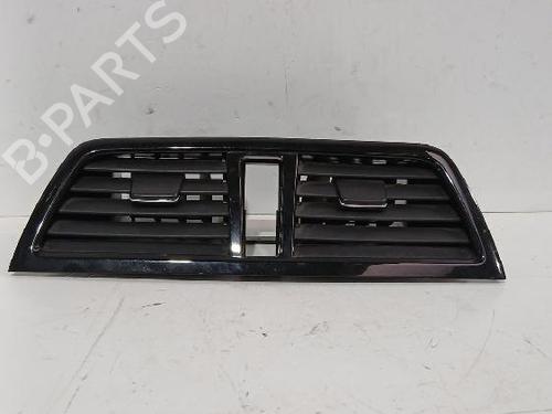 Used Air vent SUZUKI SX4 S-Cross (JY) 1.4 T AllGrip (AKK414) (140 hp) 31567800