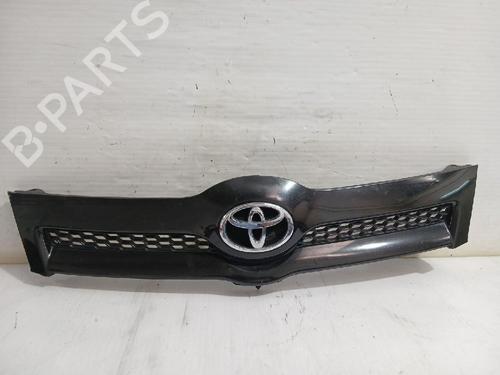 Used Grille TOYOTA COROLLA Verso (ZER_, ZZE12_, R1_) 2.2 D-4D (AUR10_, AUR10R) (177 hp) 31563689