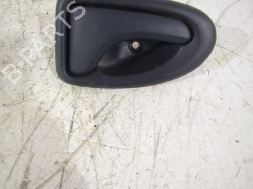 Højre bagtil invendig håndtag RENAULT MEGANE I Classic (LA0/1_) 1.6 16V (LA00, LA04, LA0B, LA11, LA16, LA19, LA1J, LA1K,... (107 hp) 31565935